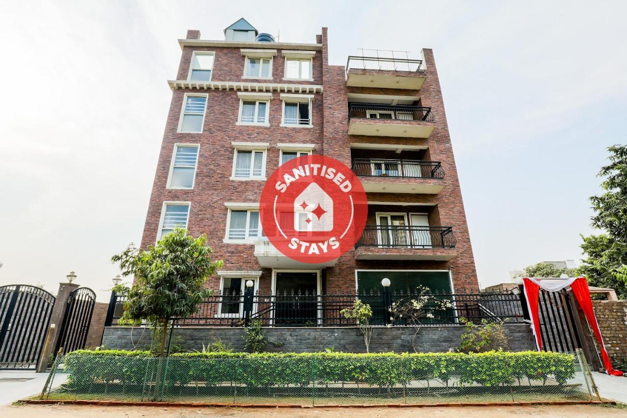 Collection O 426 Red Carpet Hotels Noida Exterior photo